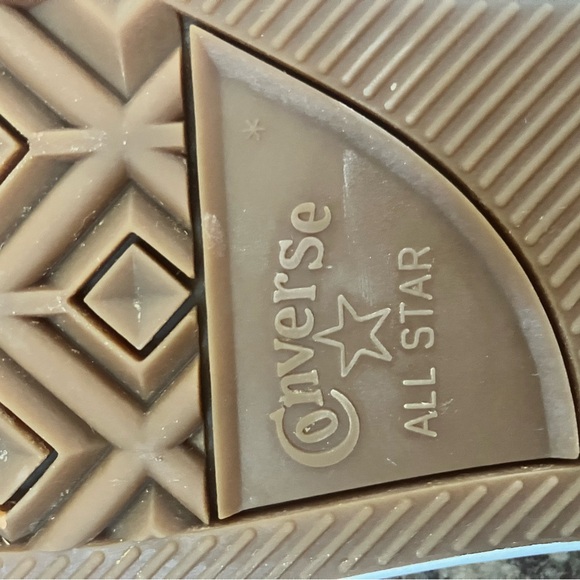 Converse All Star Hi Top Shoe - Picture 3 of 9